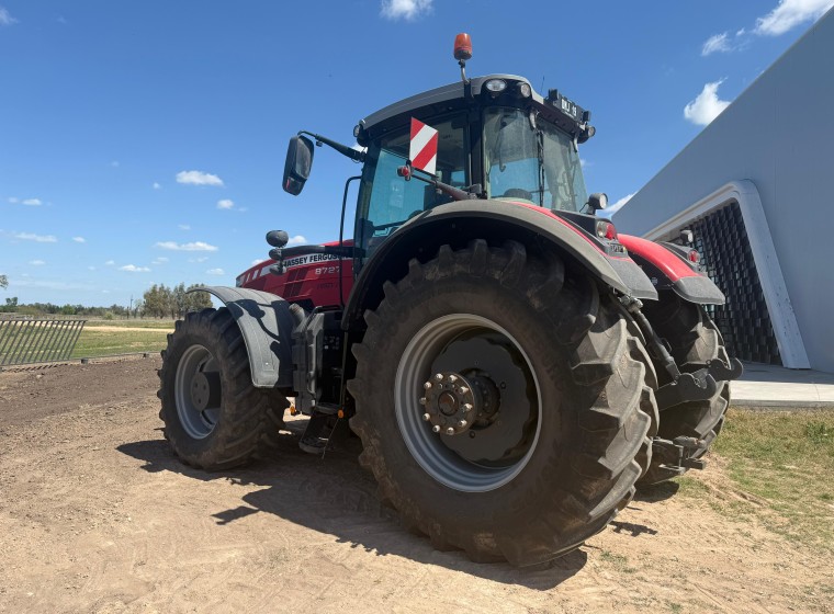 Tractor Massey Ferguson 8727, año 2018