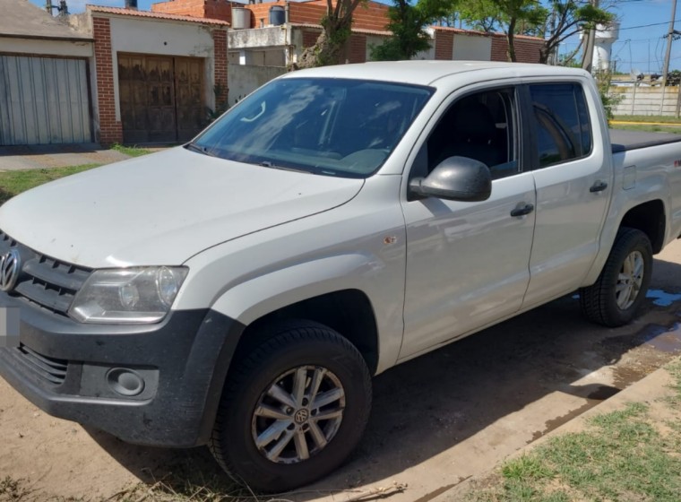 Vehículo Volkswagen Amarok Trendline, año 2016