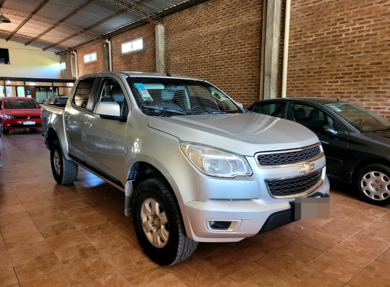 Vehículo Chevrolet S10 LT, año 2015