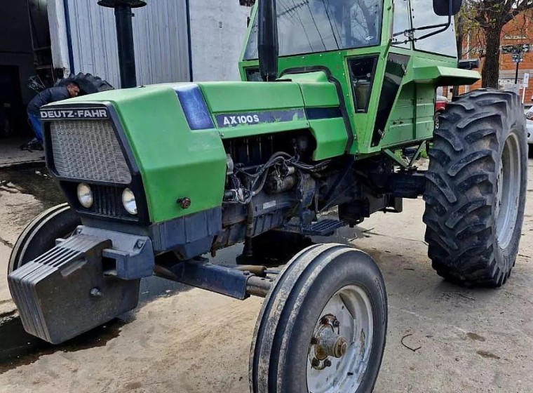 Tractor Deutz Fahr AX 100 S, año 1