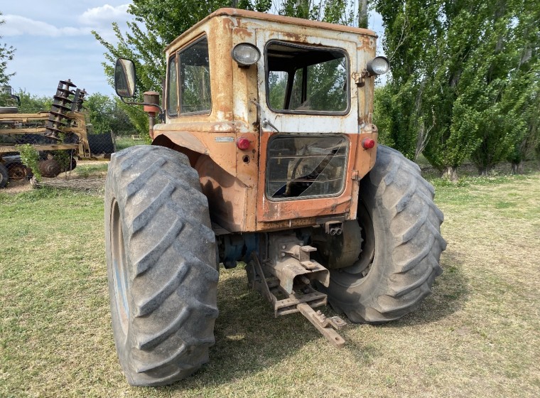 Tractor Fiat 800, año 1