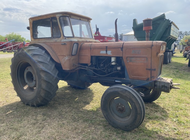 Tractor Fiat 800, año 1