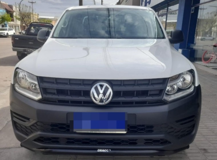 Vehículo Volkswagen Amarok Trendline 2.0 TDI, año 2021