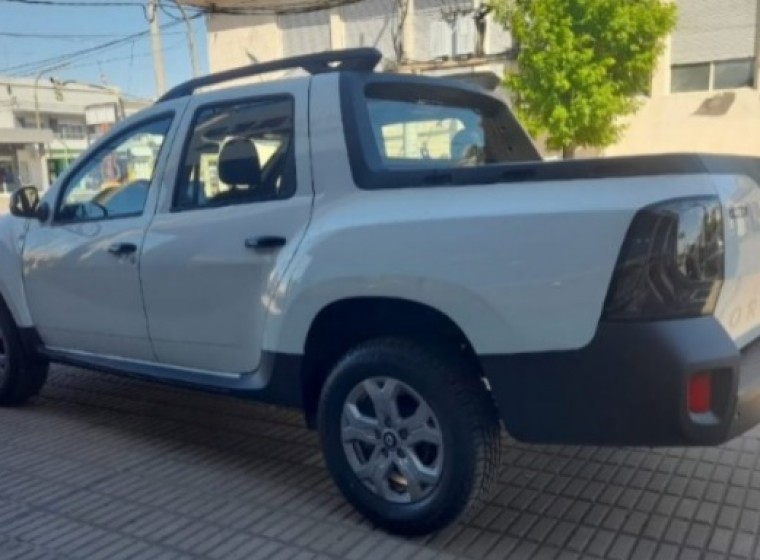 Vehículo Renault Duster Oroch Emotion SCE 1.6, año 0