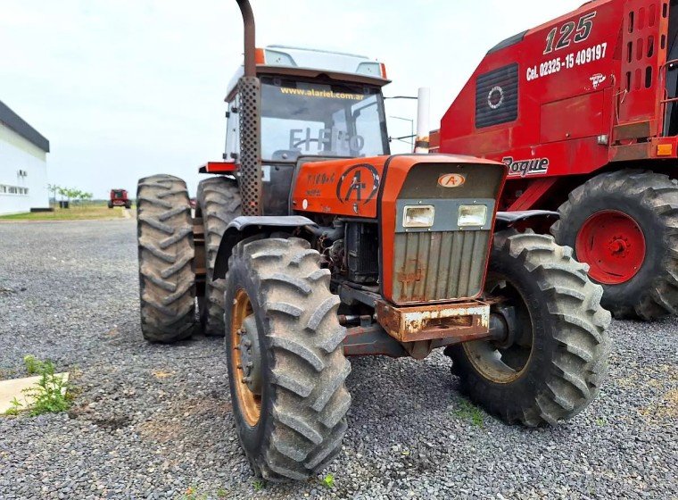 Tractor Agrinar T150-4, año 2006