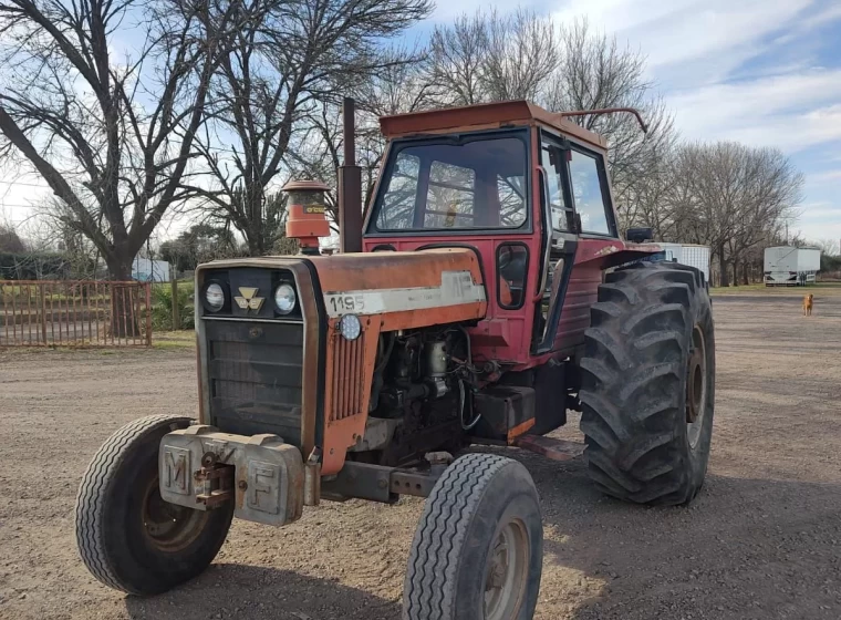 Tractor Massey Ferguson 1195, año 1984