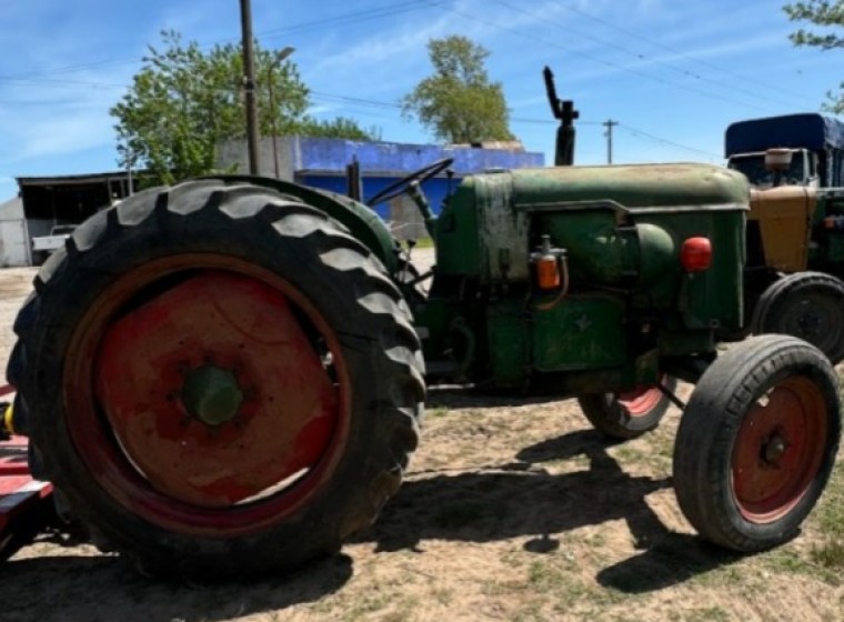 Tractor Deutz Fahr A40, año 1