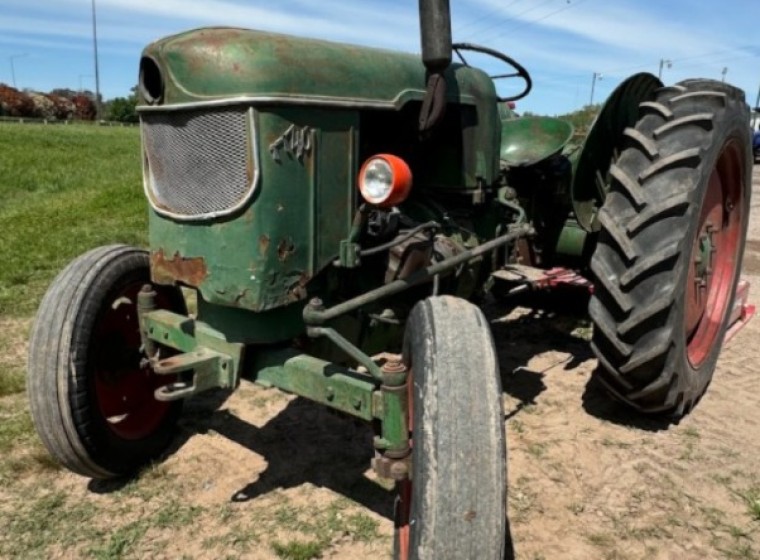 Tractor Deutz Fahr A40, año 1