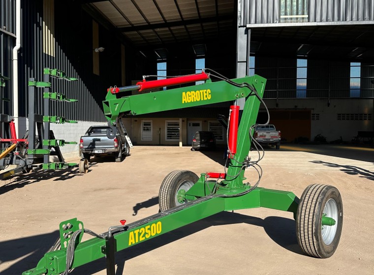 Grúa hidráulica Agrotec AT 2500, año 0