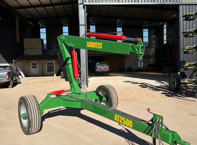 Grúa hidráulica Agrotec AT 2500, año 0