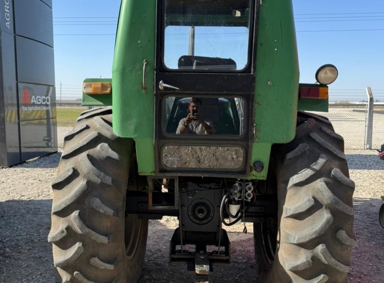 Tractor Deutz Fahr AX 100, año 1