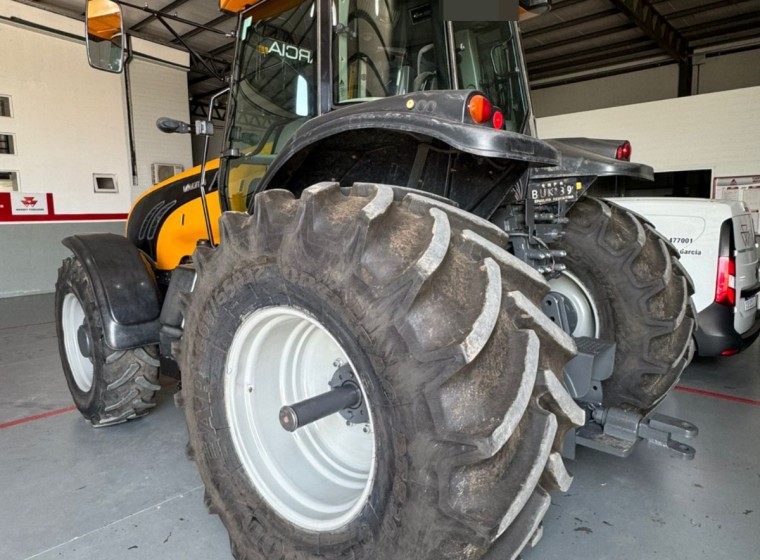 Tractor Valtra BT 190, año 2010