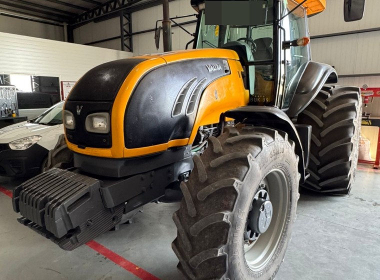 Tractor Valtra BT 190, año 2010