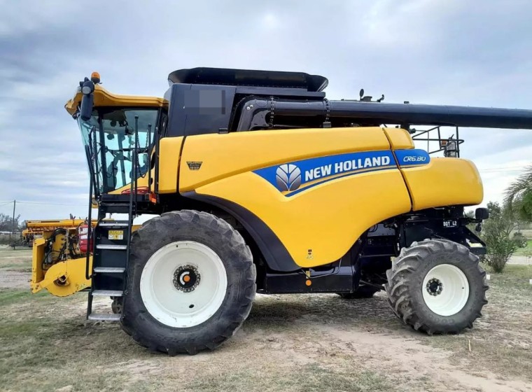 Cosechadora New Holland CR 6.80, año 2019