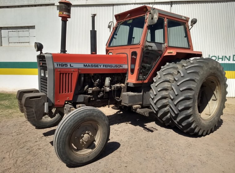 Tractor Massey Ferguson 1195 L, año 1990