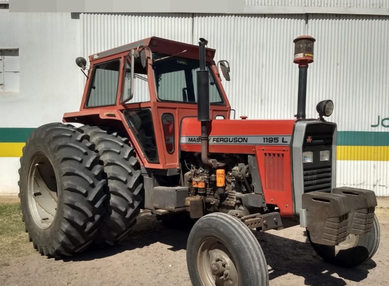 Tractor Massey Ferguson 1195 L, año 1990