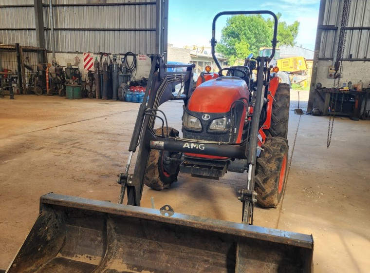 Tractor Kubota MX 5100, año 2022