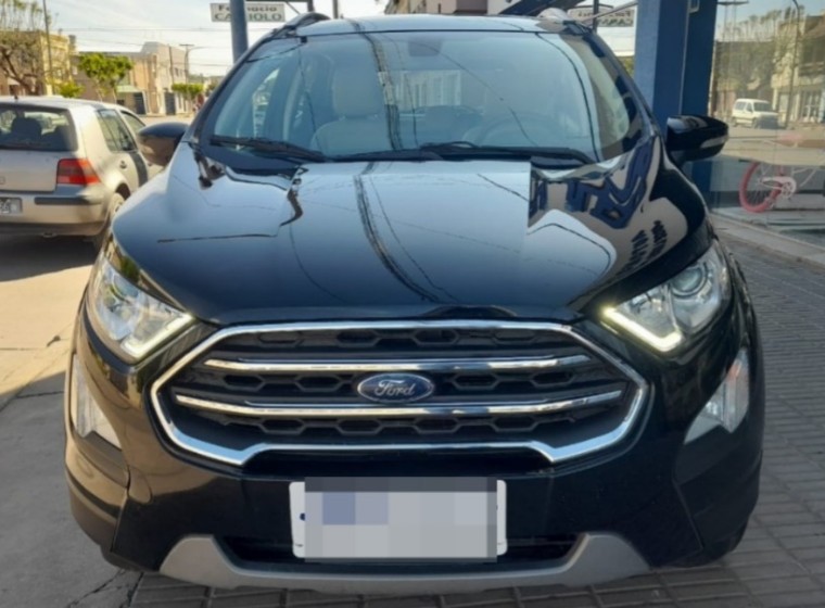 Vehículo Ford Ecosport Titanium 3.0, año 2022