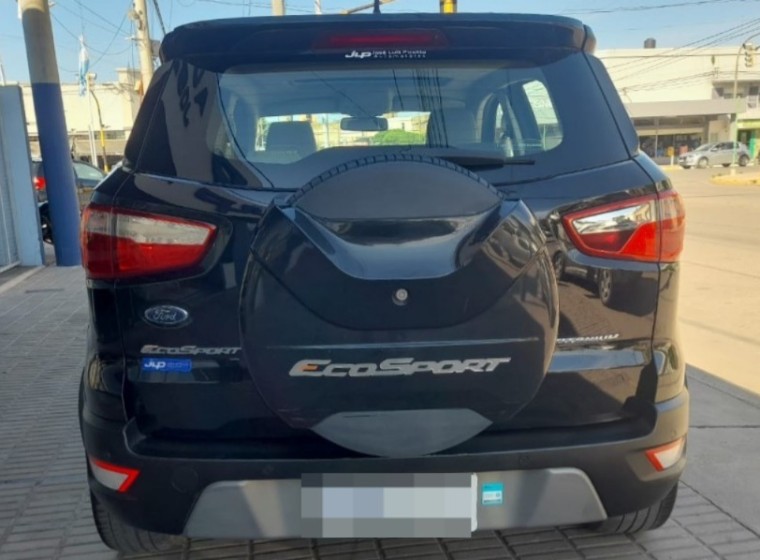 Vehículo Ford Ecosport Titanium 3.0, año 2022