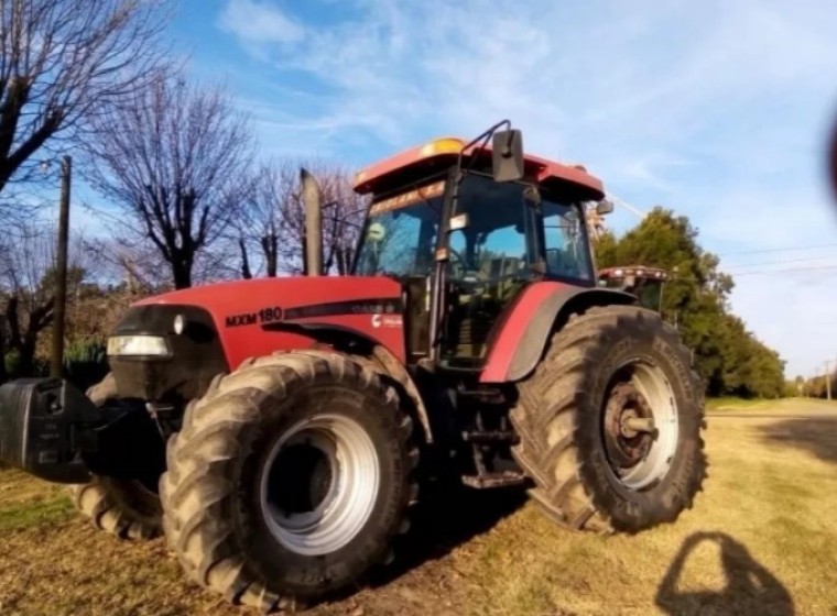 Tractor Case MxM 180, año 2004