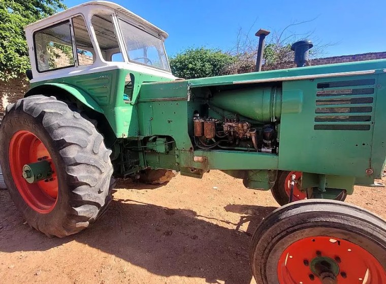 Tractor Deutz A85, año 1