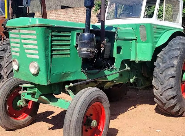 Tractor Deutz A85, año 1