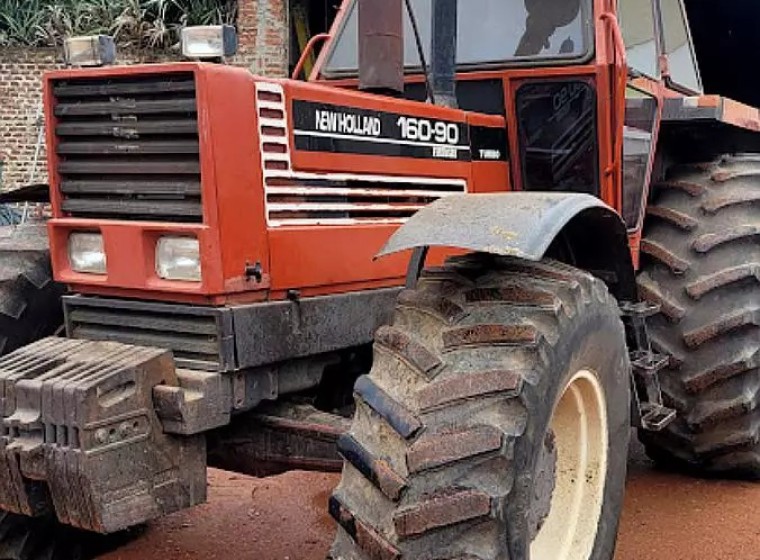 Tractor Fiat New Holland 160-90, año 1