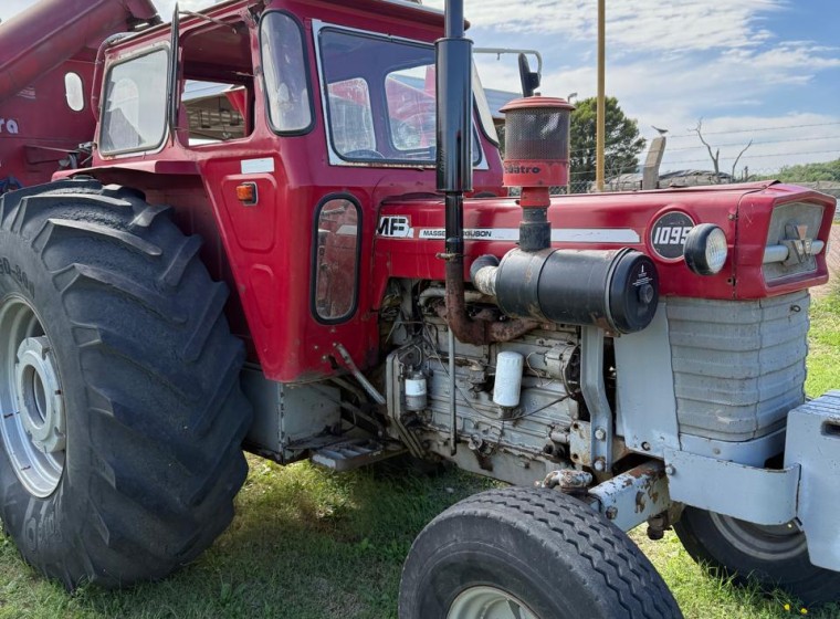 Tractor Massey Ferguson 1095, año 1