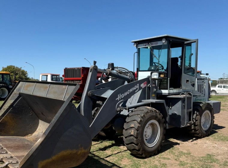 Maquinaria vial Hanomag Farm H150, año 2018