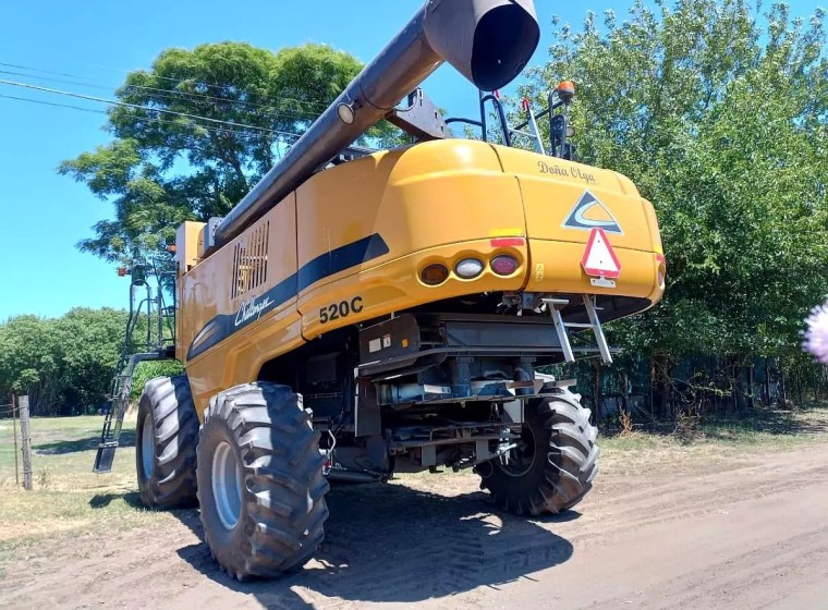 Cosechadora Challenger 520, año 2019