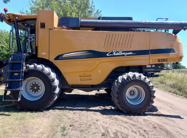 Cosechadora Challenger 520, año 2019