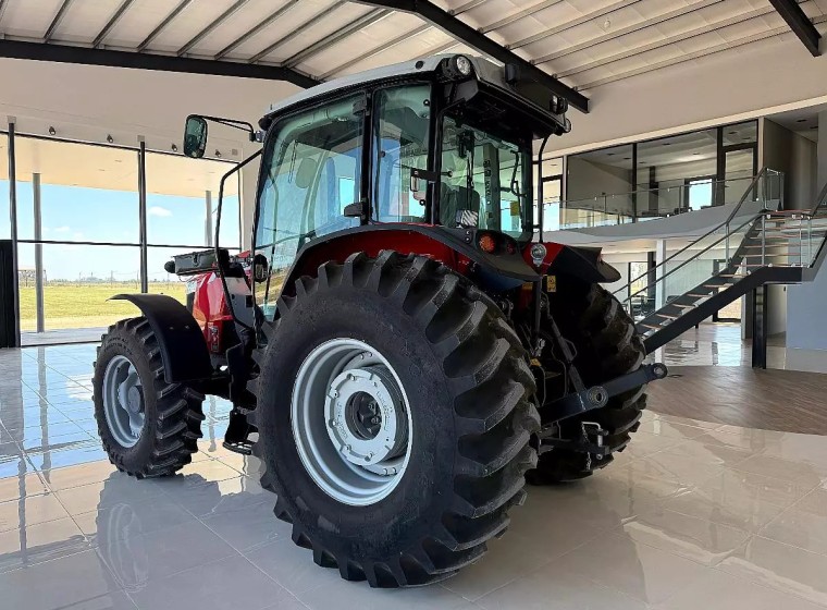 Tractor Massey Ferguson 6712, año 0