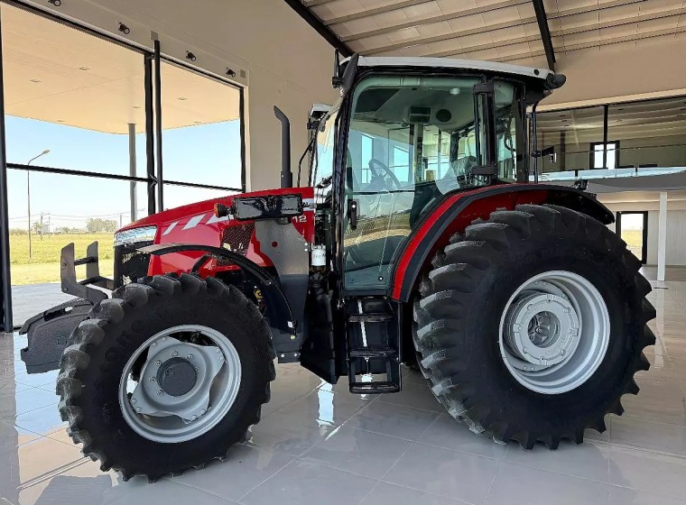 Tractor Massey Ferguson 6712, año 0