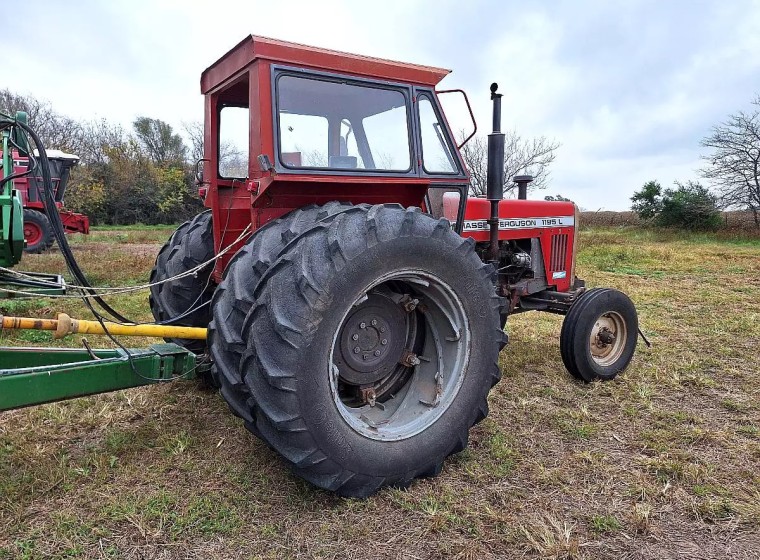 Tractor Massey Ferguson 1195 L, año 1992