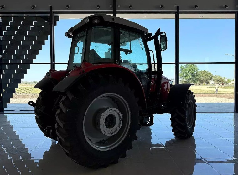 Tractor Massey Ferguson 6712R, año 0