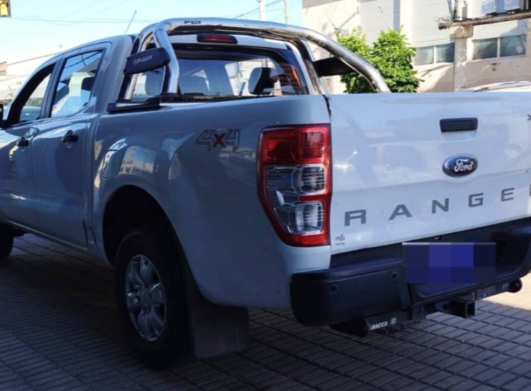 Vehículo Ford Ranger XLS 3.2, año 2015