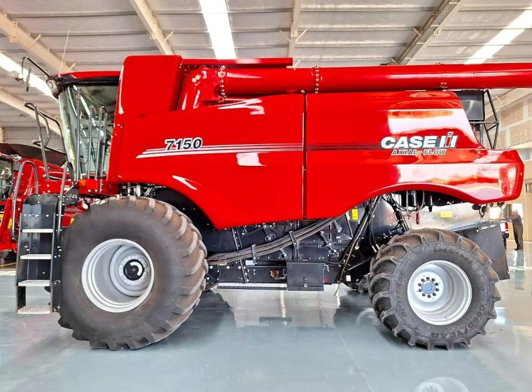 Cosechadora Case Axial Flow 7150, año 2021