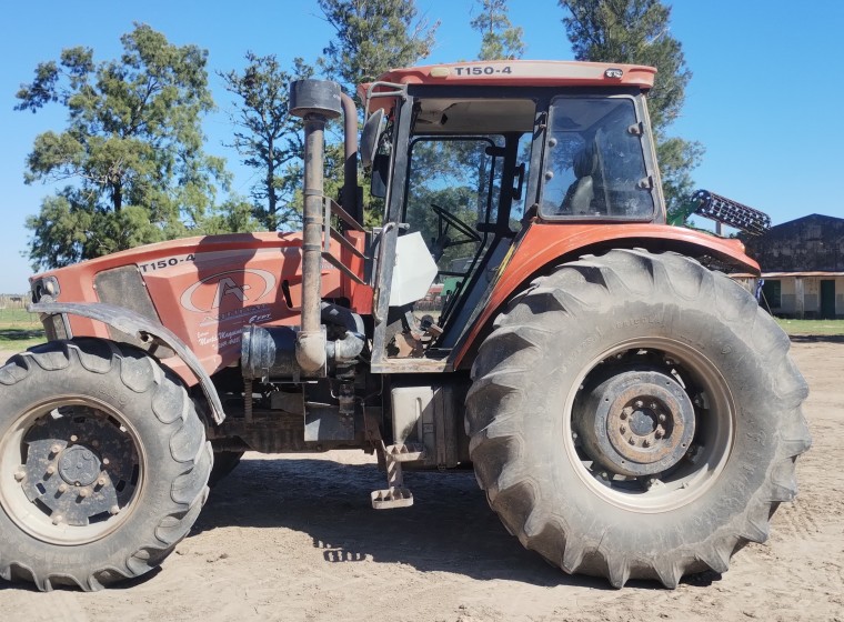 Tractor Agrinar T150-4, año 2014