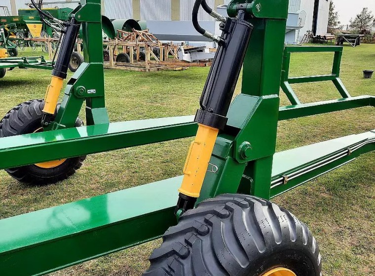 Transporte rollos Agroar CTR 623, año 0