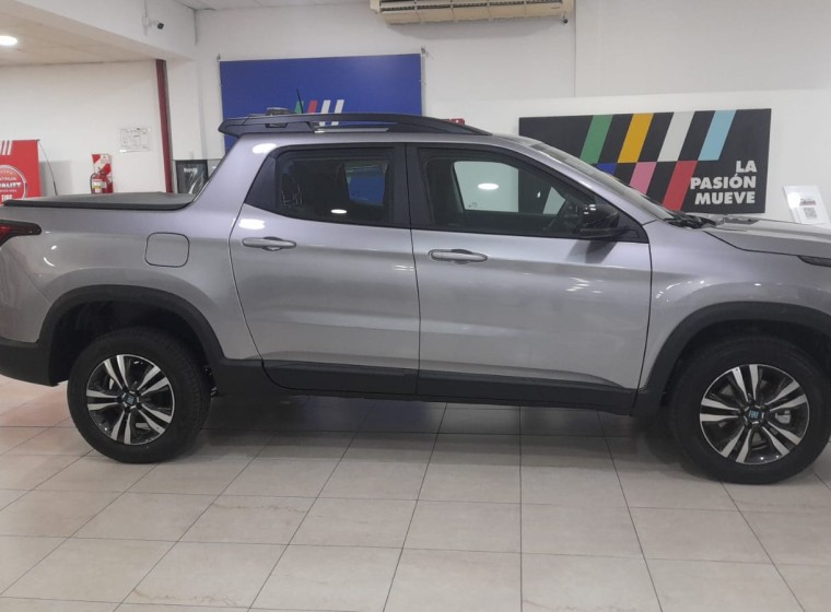 Vehículo Fiat Toro Freedom 1.3, año 0
