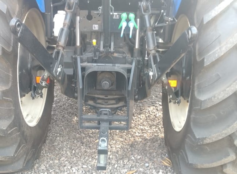 Tractor New Holland TD5, año 0