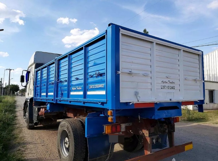 Acoplado Ayrton Trailers 5x2,60 mts, año 0