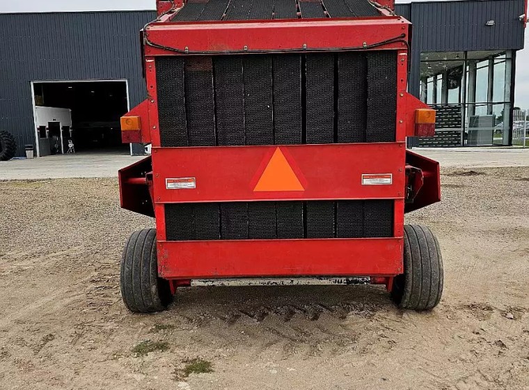 Rotoenfardadora Massey Ferguson 565T, año 2003