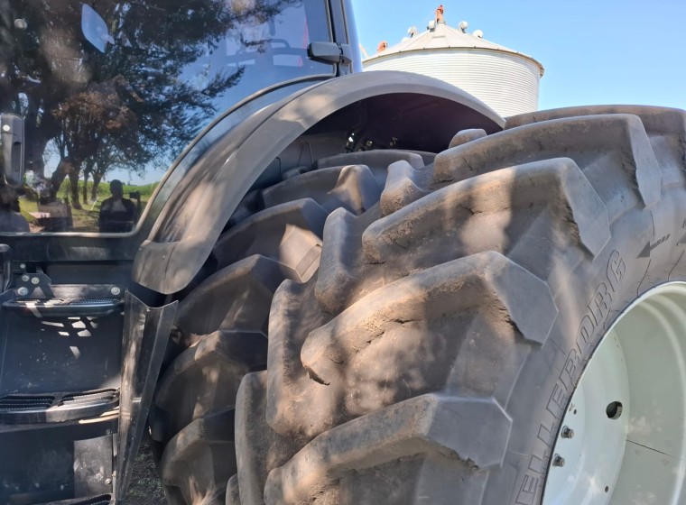 Tractor Valtra S4, año 2015