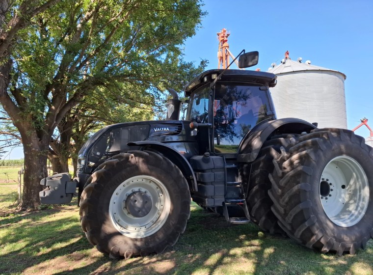 Tractor Valtra S4, año 2015