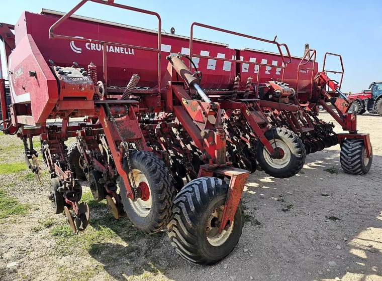 Sembradora Crucianelli Pionera V 3520, año 2006