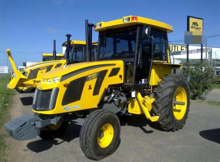 Tractor Pauny 230 C, año 0