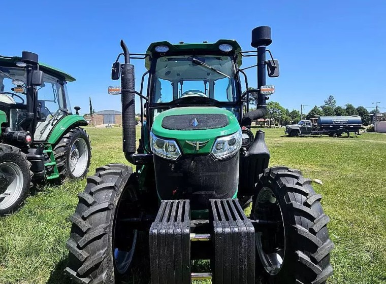 Tractor Chery CFF1004, año 0