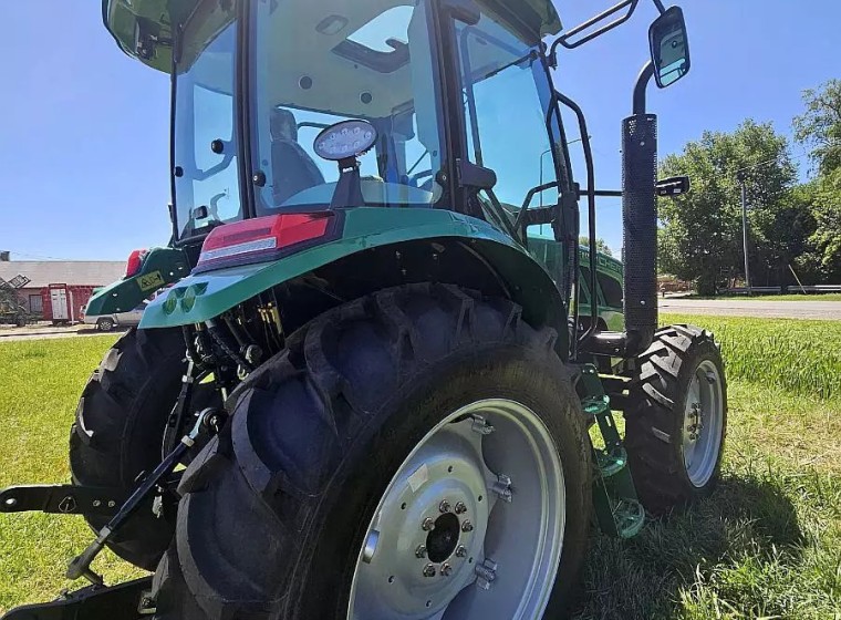 Tractor Chery CFF1004, año 0