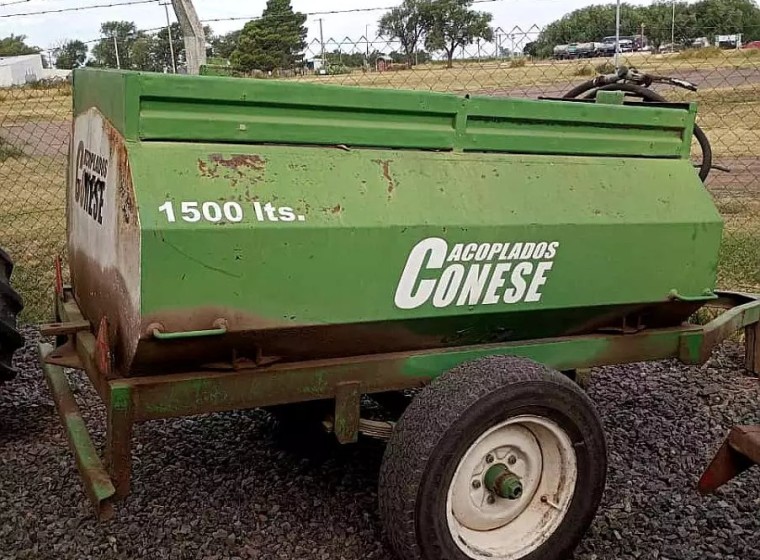 Acoplado Conese 1500 lts, año 1